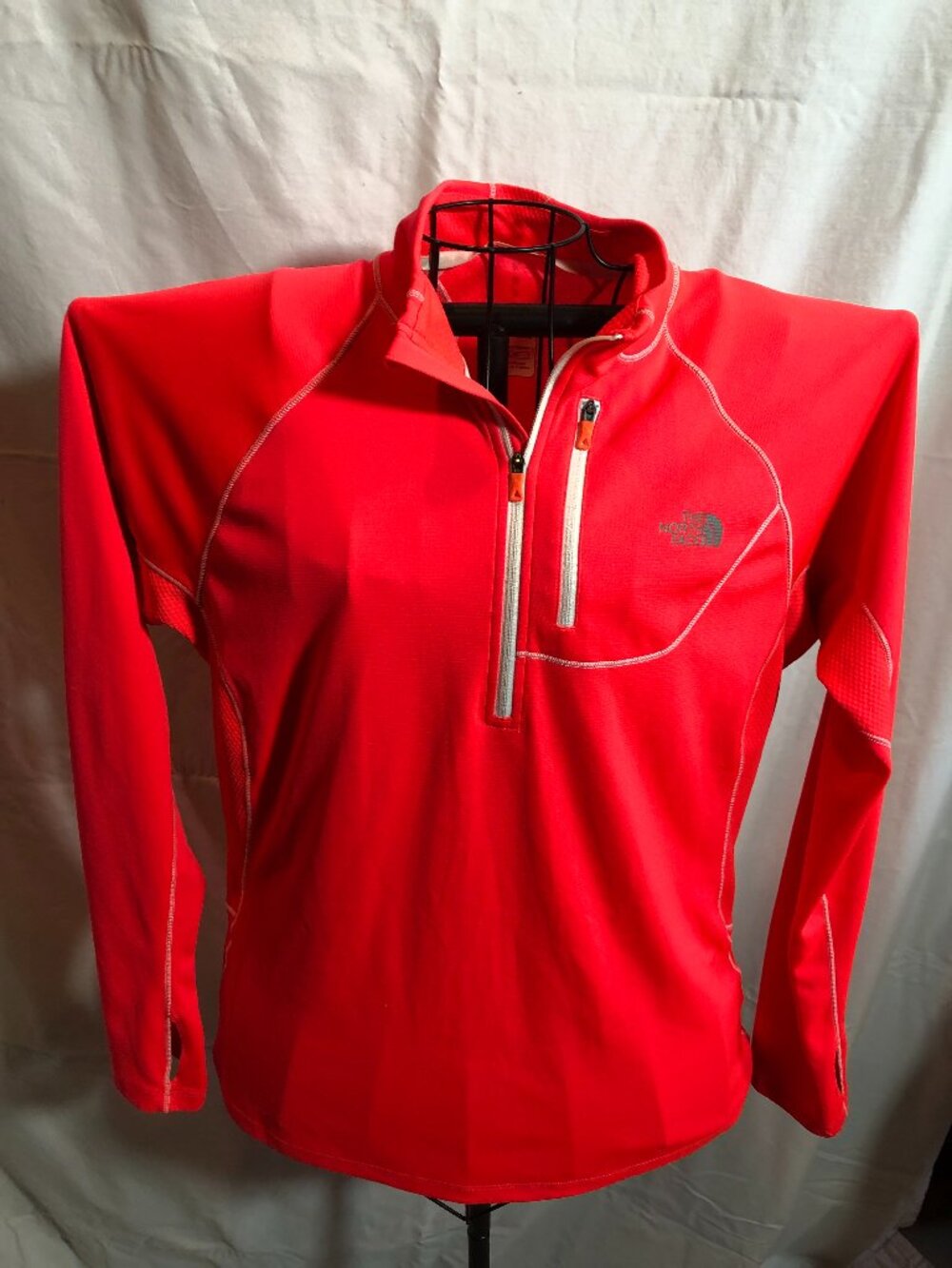 The North Face LARGE Red Womens Pullover w Thumbholes - HAS SPOTS #KD
